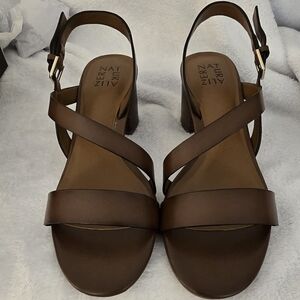 Naturalizer Women's Brown Kendall Sandals